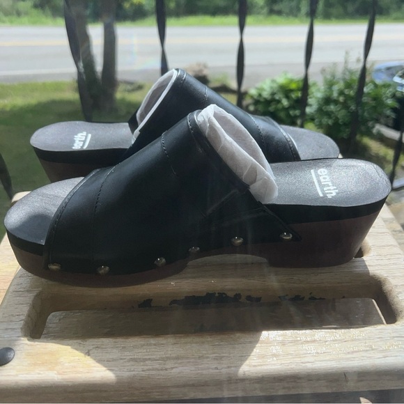 Earth Black Leather “Pine Tiga “ Clog Sandals Women’s Size 7.5M - Picture 7 of 12
